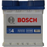 Автомобільний акумулятор Bosch 6СТ-44 R+ S4 000