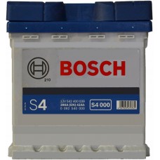 Автомобільний акумулятор Bosch 6СТ-44 R+ S4 000